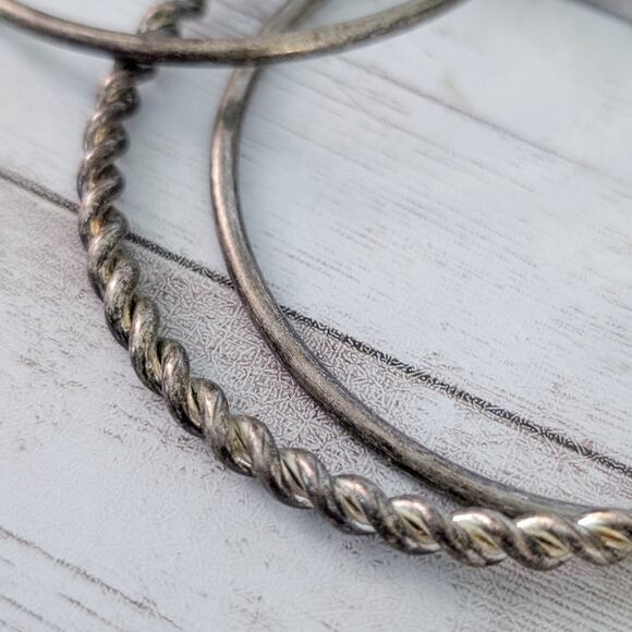 Vintage Bracelet 3 Bangles Linked Together - Fair Condition - Picture 9 of 11